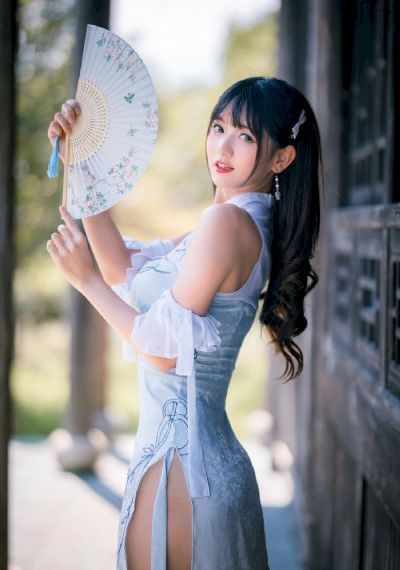 超汅漫画免费_720完整视频观看